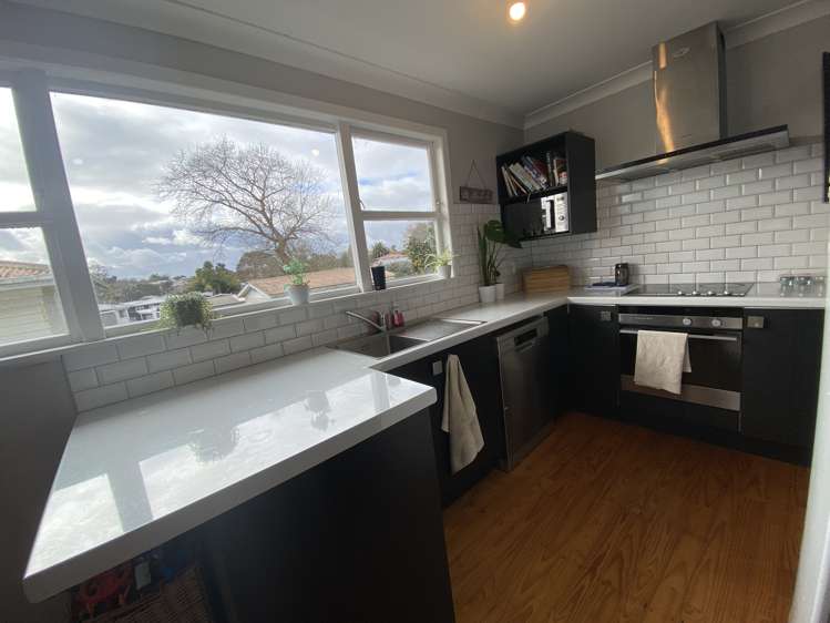 8 Justin Place Te Atatu Peninsula_9