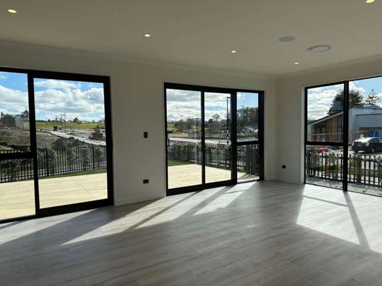 81 Waiwai Drive Wainui_5