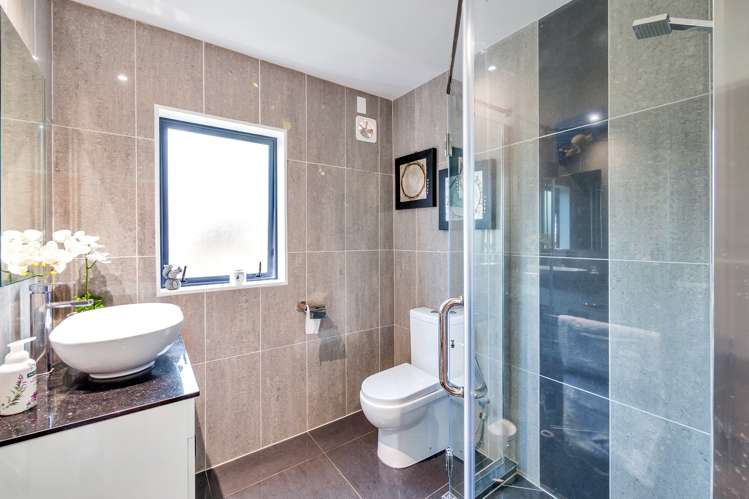 7a Roberts Road Te Atatu South_16