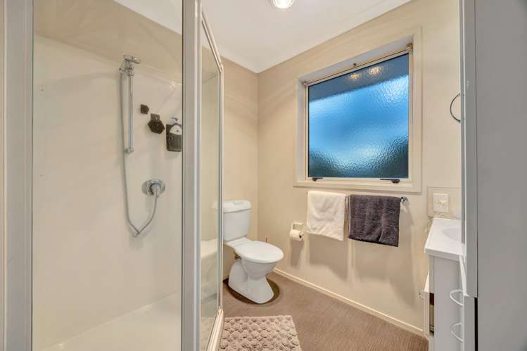 17 Edward Street Grandview Heights_9