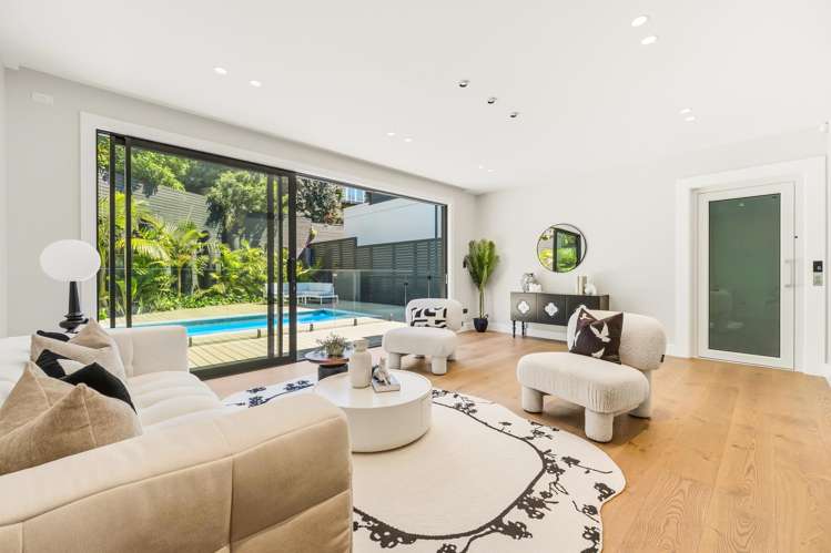 52 Beach Road Castor Bay_13