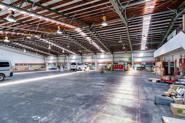 905 Karamu Road North Karamu_1