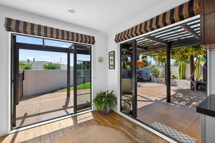 17 Ashdonleigh Grove Stoke_11