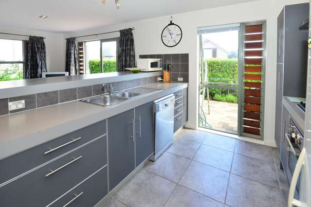 202 Alec Craig Way Gulf Harbour_3