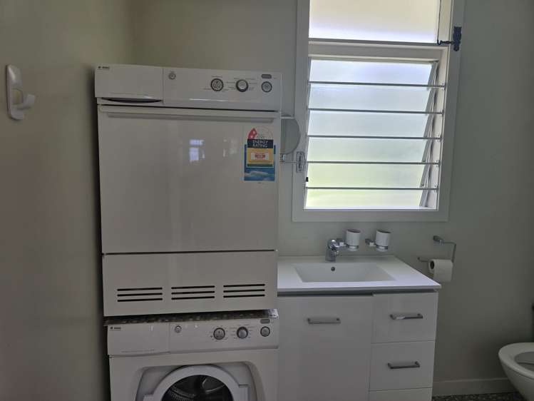 8/12 CRESCENT ROAD Epsom_16