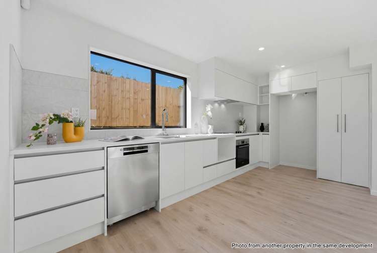 4/3 Gill Avenue Te Atatu Peninsula_9