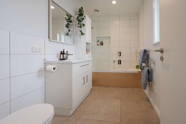 135 Seabrook Avenue New Lynn_15