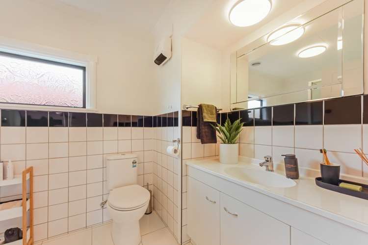 2/14 Ngaio Street Stoke_13