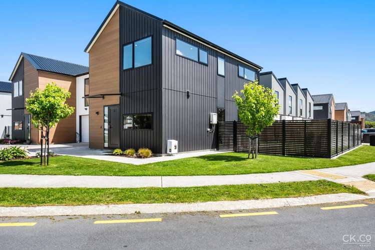 7 Leo Waikari Crescent Wallaceville_23
