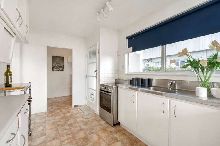 24 Woodcote Drive Glenfield_7