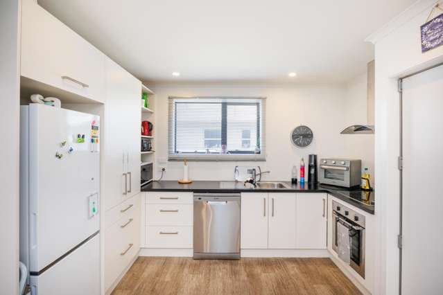 12 Somerset Crescent Highbury_3