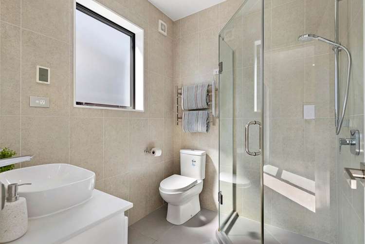 8 Makura Road Long Bay_14