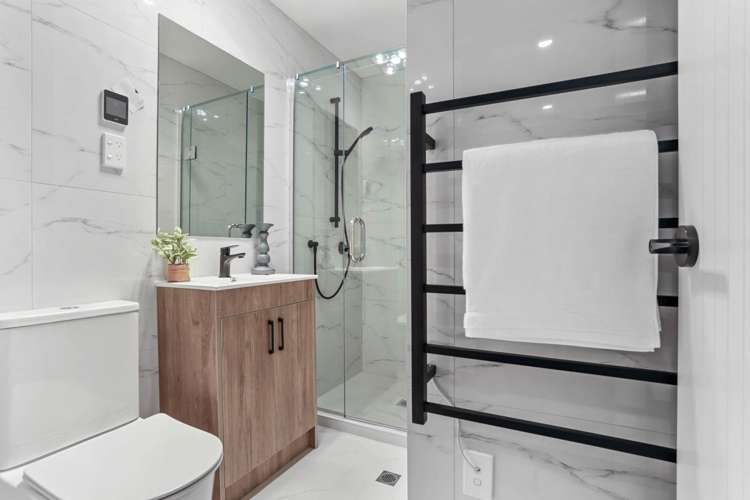 12/5 Hikurangi Street Te Atatu Peninsula_11