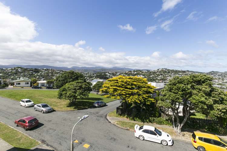 4/32 Akaroa Drive Maupuia_10