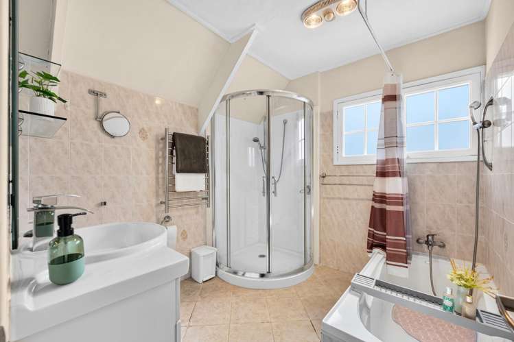 60 Makora Road Massey_13