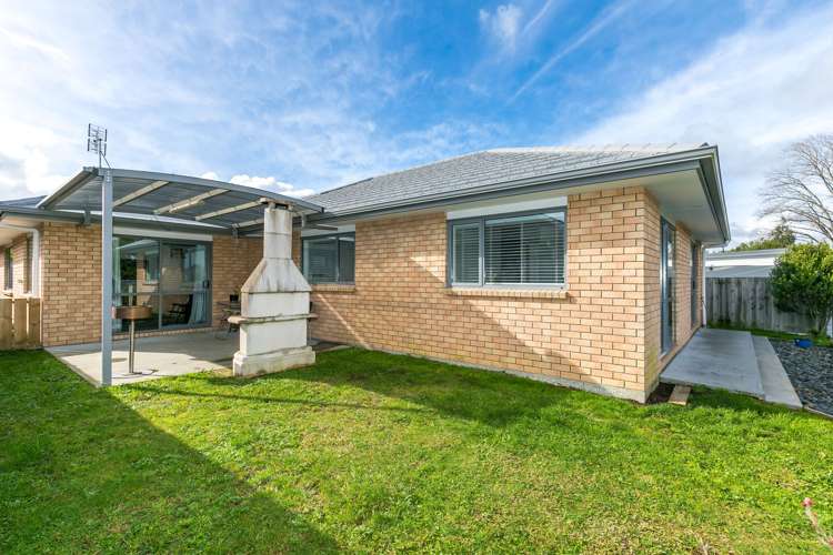 2 Blackwood Crescent Glenview_18
