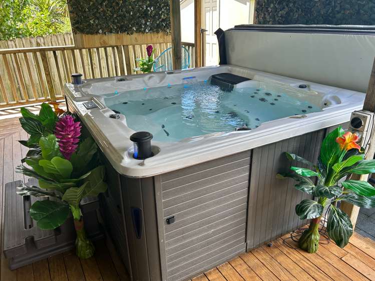 55 Waldorf Crescent Orewa_34