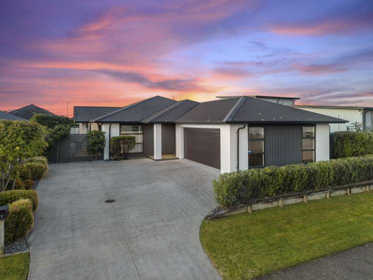 122 Puhirake Crescent Pyes Pa_0