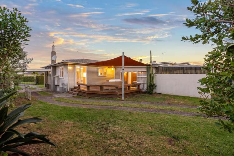 189 Riverside Avenue Point England_8