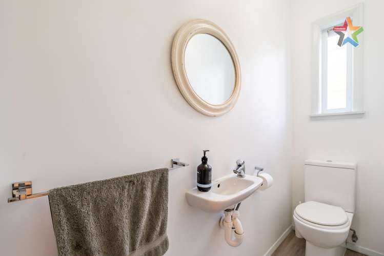 3 Gibbs Crescent Wainuiomata_15