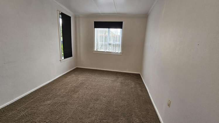 72 Broadway Waitara_7