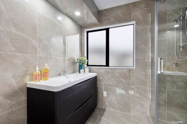 2/7 Solana Court Botany Downs_16