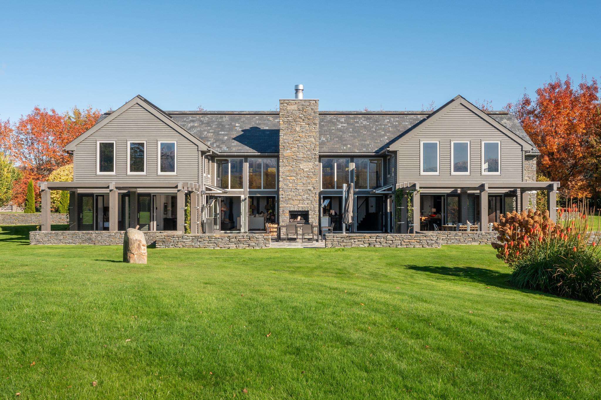 ‘$562,000 per minute’: Trophy home sells for over $11m after 20-minute ...