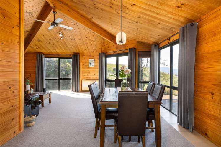 93 Windhawk Rise Hawkesbury_17