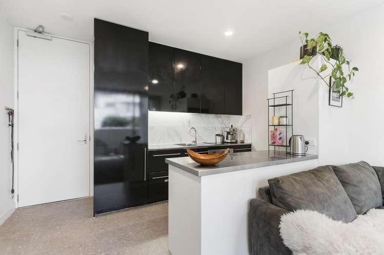 306/22 Fisher-Point Drive Freemans Bay_8