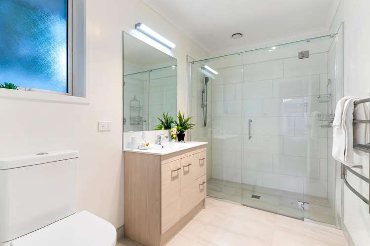 22 Waituarua Drive Takanini_16