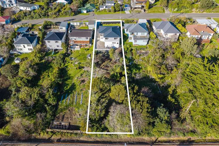 49 Handyside Street Tawa_16