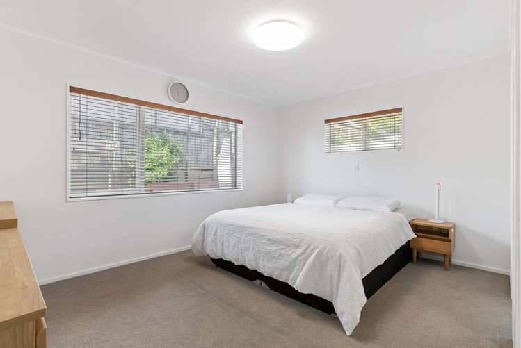 2B Perendale Close Somerville_26