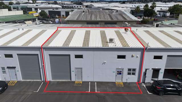 126sqm Tilt Slab Unit with Vacant Possession