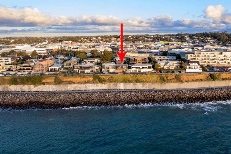 16 Woolcombe Terrace New Plymouth Central_23