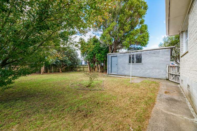 2-219-swanson-road-henderson-waitakere-city-houses-for-sale-one