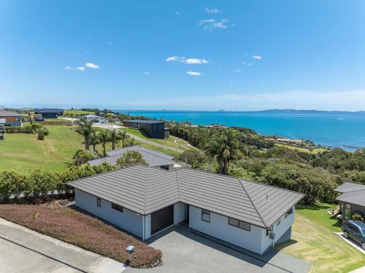 24 Eagles Way Coopers Beach_10