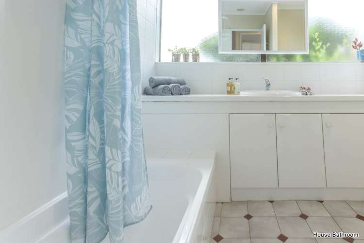 8 Kingshaven Close Mount Roskill_23