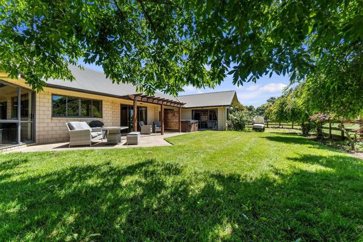 3714 Cambridge Road Leamington_19