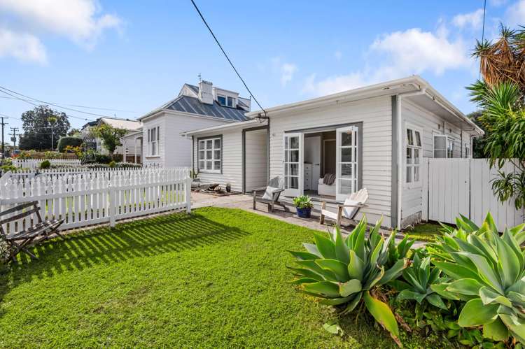 6 Church Street Devonport_21