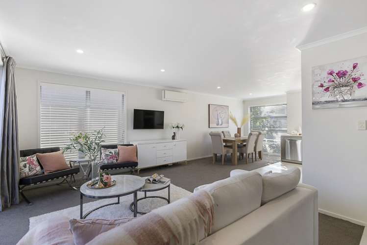 11 Kaki Lane Takanini_6