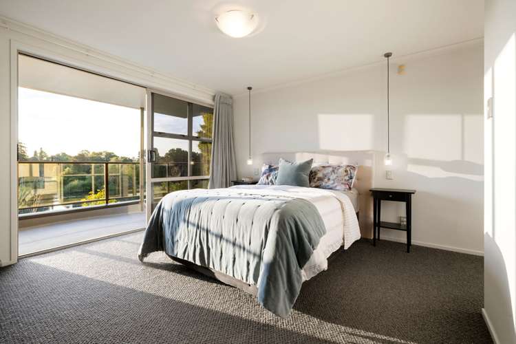 809 River Road Chartwell_20