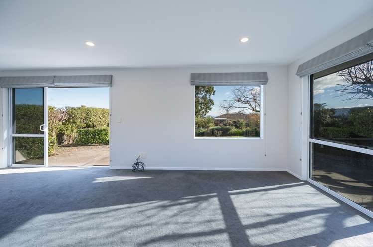 24 Kingsford Drive Stoke_4