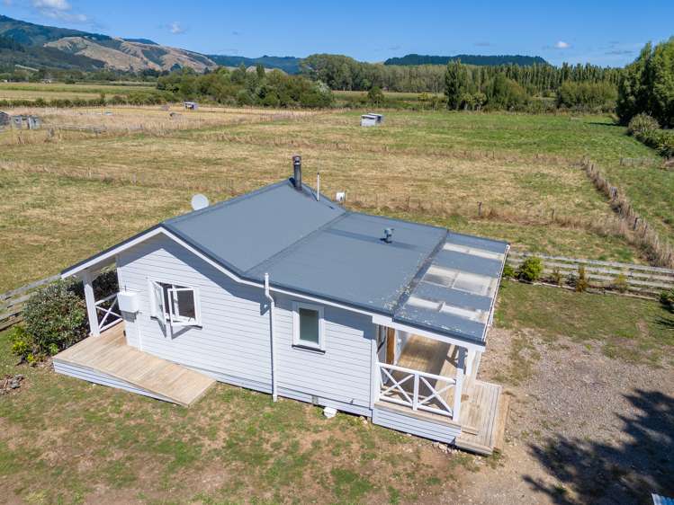 103A Waikawa Beach Road Manakau_3