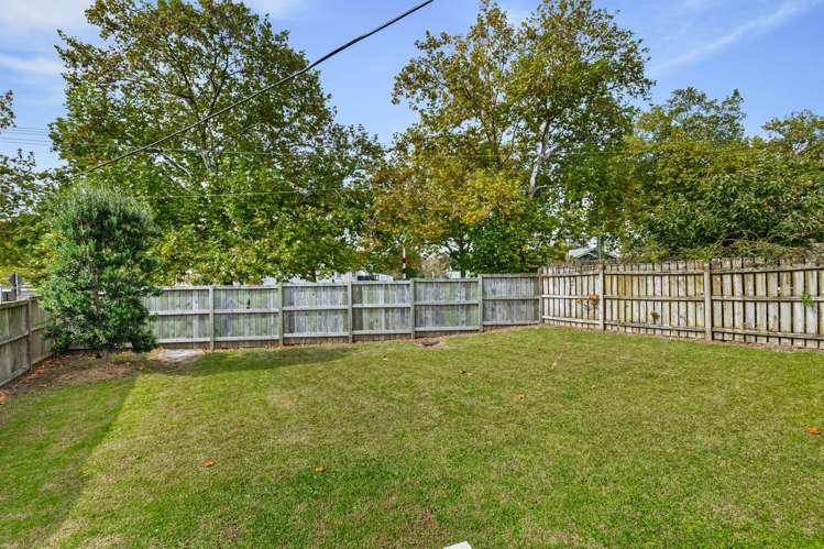 1/5 Seabrook Avenue New Lynn_12