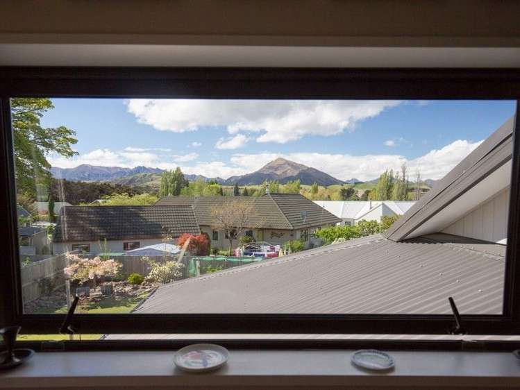 6 Hunt Place Albert Town_14