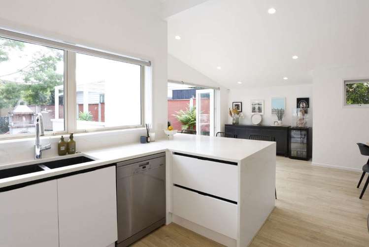 101 Stapleford Crescent Browns Bay_11