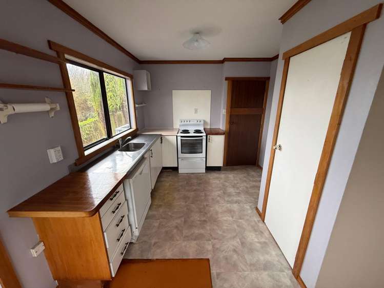  2/21 Hall Road Glenfield_15
