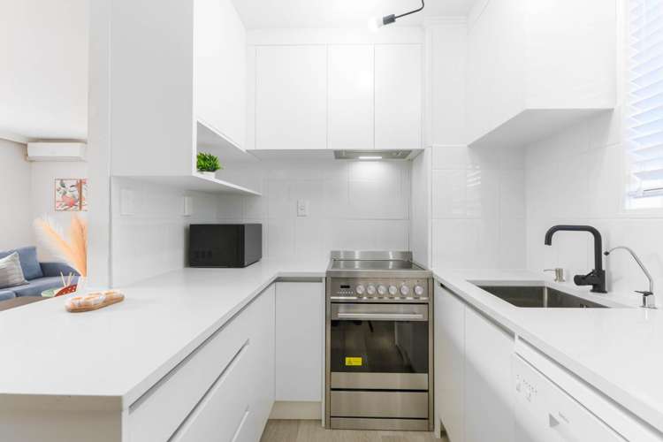 4/86 Portage Road New Lynn_8