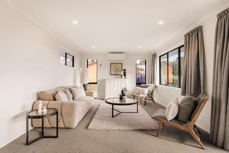 1 Pohutukawa Way_5
