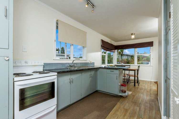 8 Paramu Avenue Birkdale_2